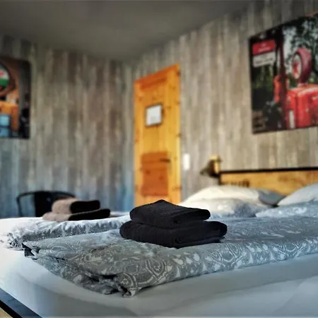 Roastineer Hotell *